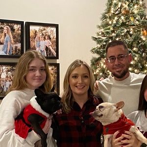 Meet your Posher, Leslie